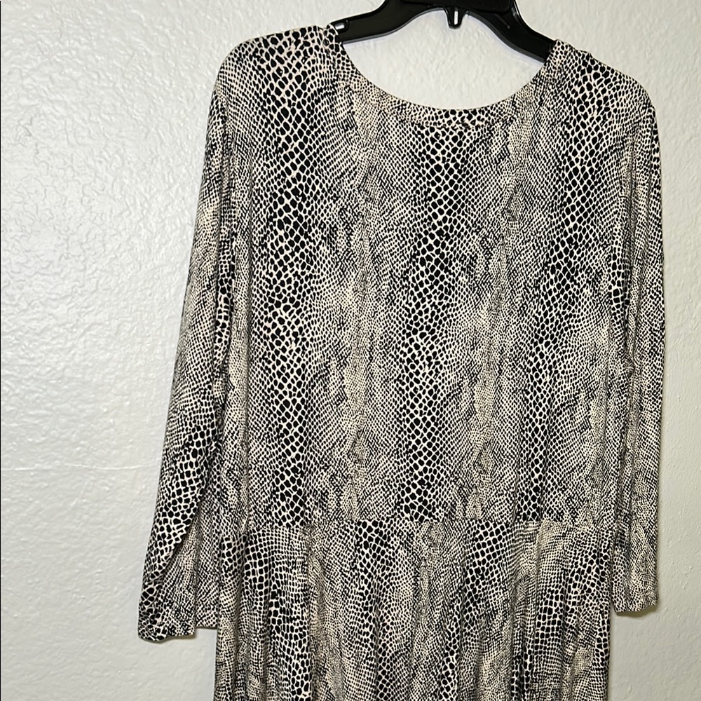 Jessica Simpson Asymmetrical Gray Silver Dress Scoop Neck - Picture 6 of 7